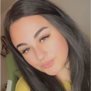 Meet your Posher, Elena